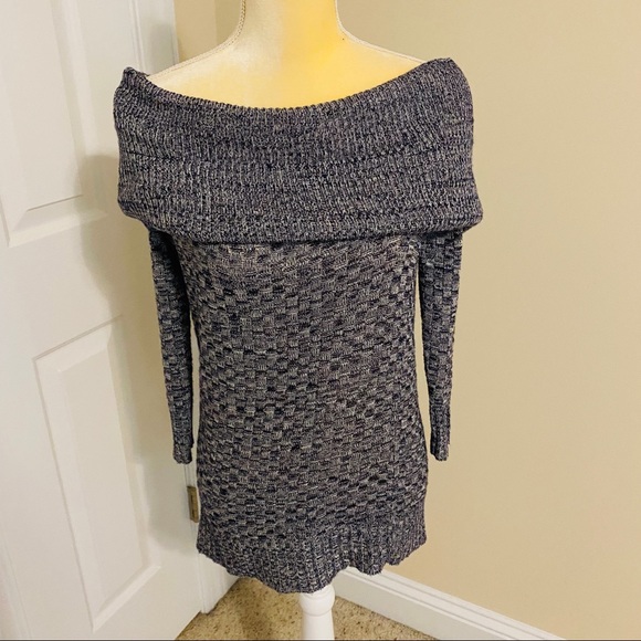Sweaters - 💛 Beautiful Gray Off Shoulder Sweater S